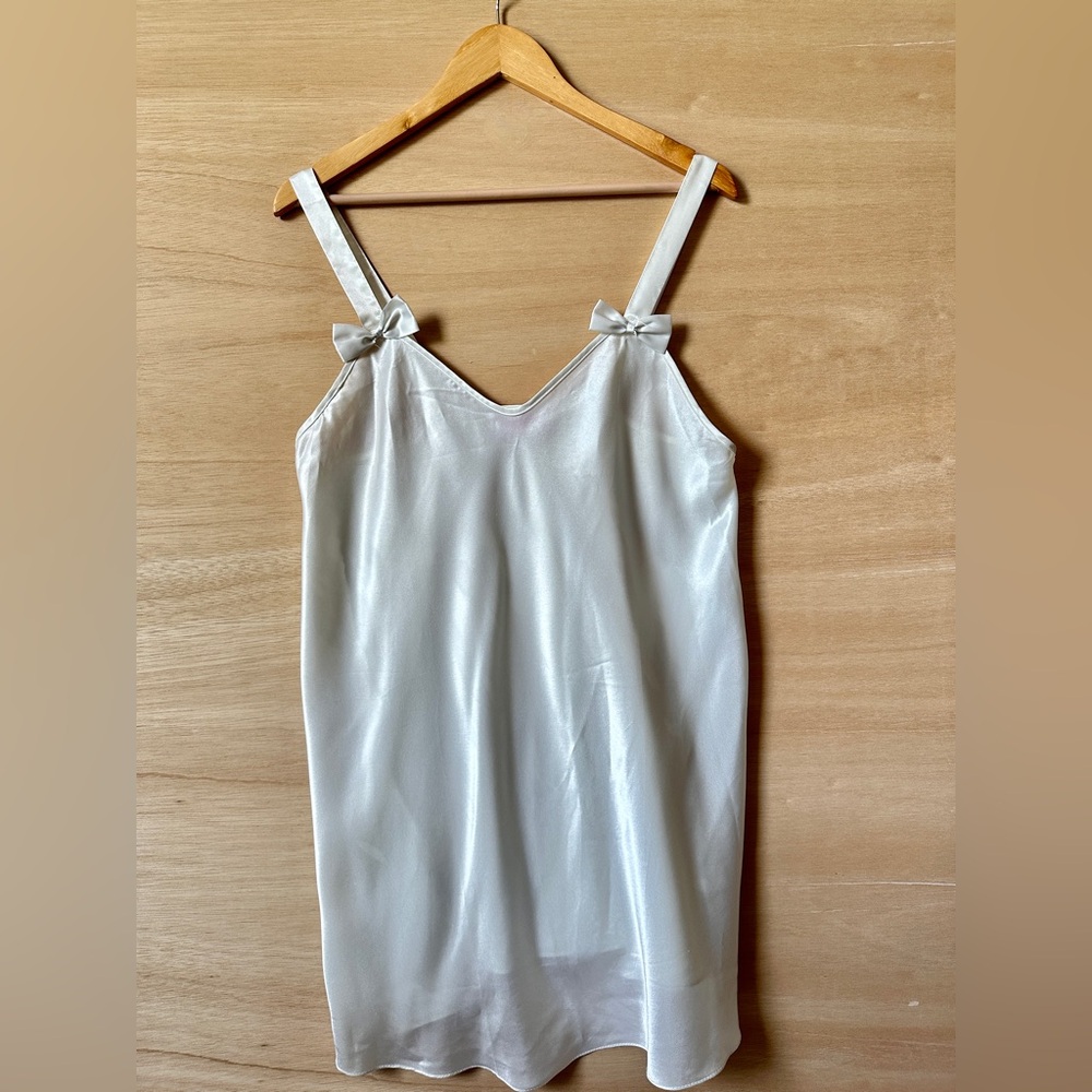 Vintage Sesassi White‎ slip